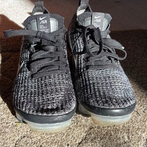 Nike Air Black and Gray Knit Sneakers